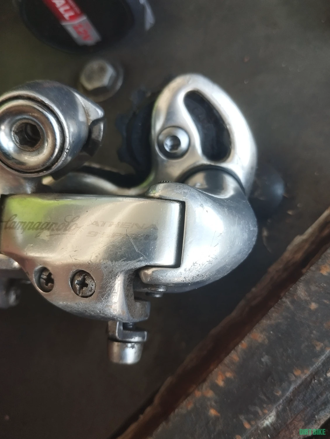 1. Schimbator pinioane Campagnolo Athena 9v