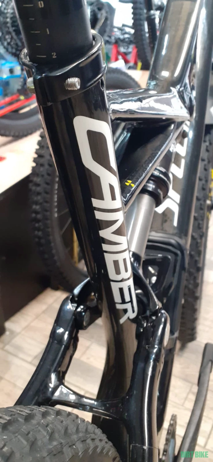13. Specialized Camber full carbon