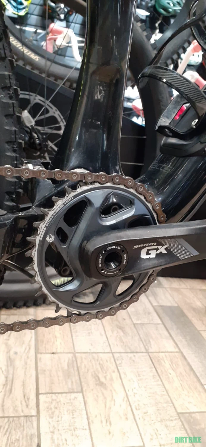 2. Specialized Camber full carbon