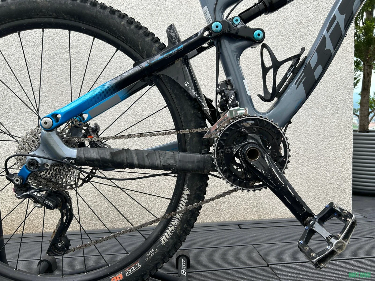 3. Bicicleta BIXS Chamois Carbon