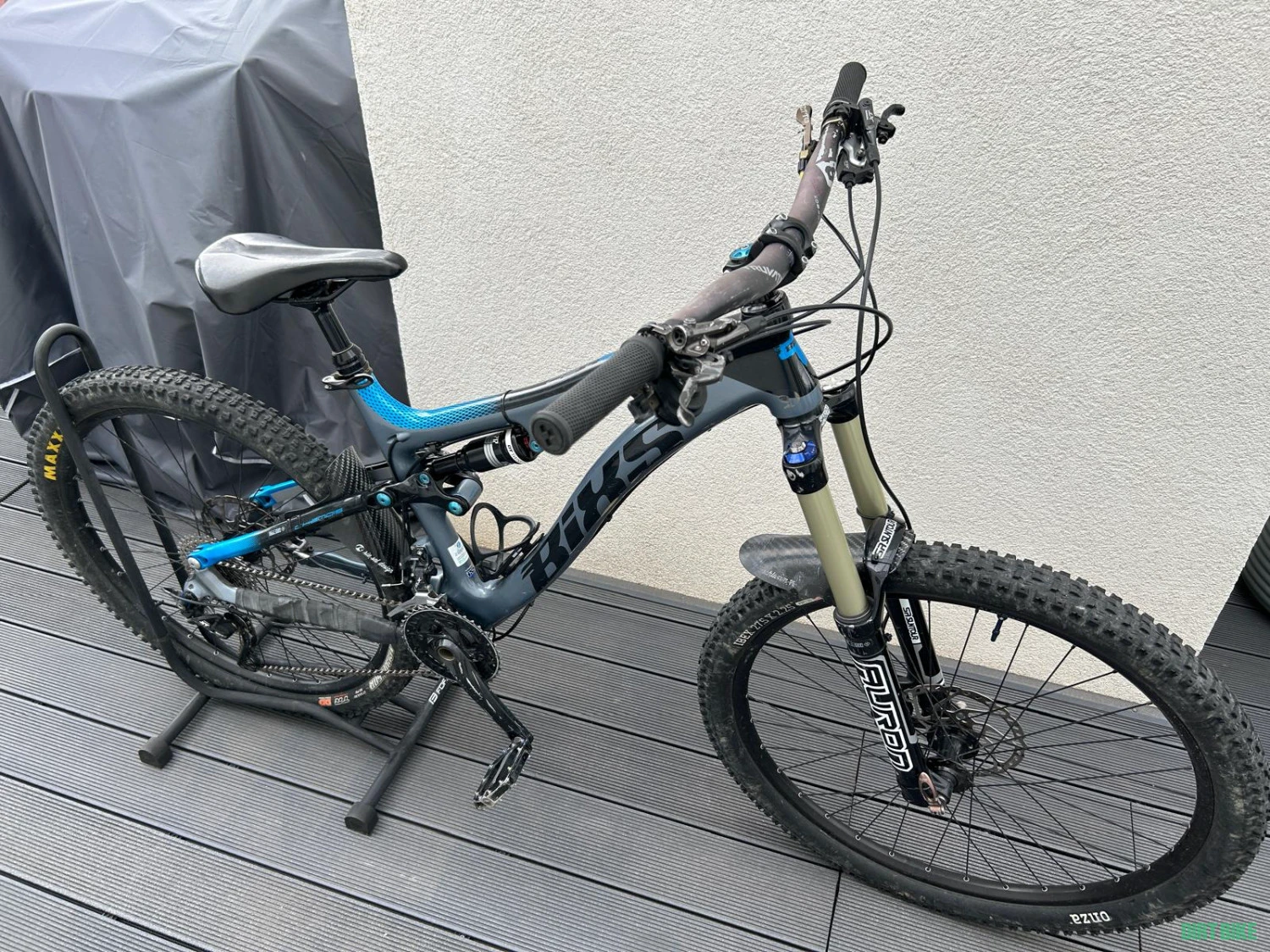 1. Bicicleta BIXS Chamois Carbon