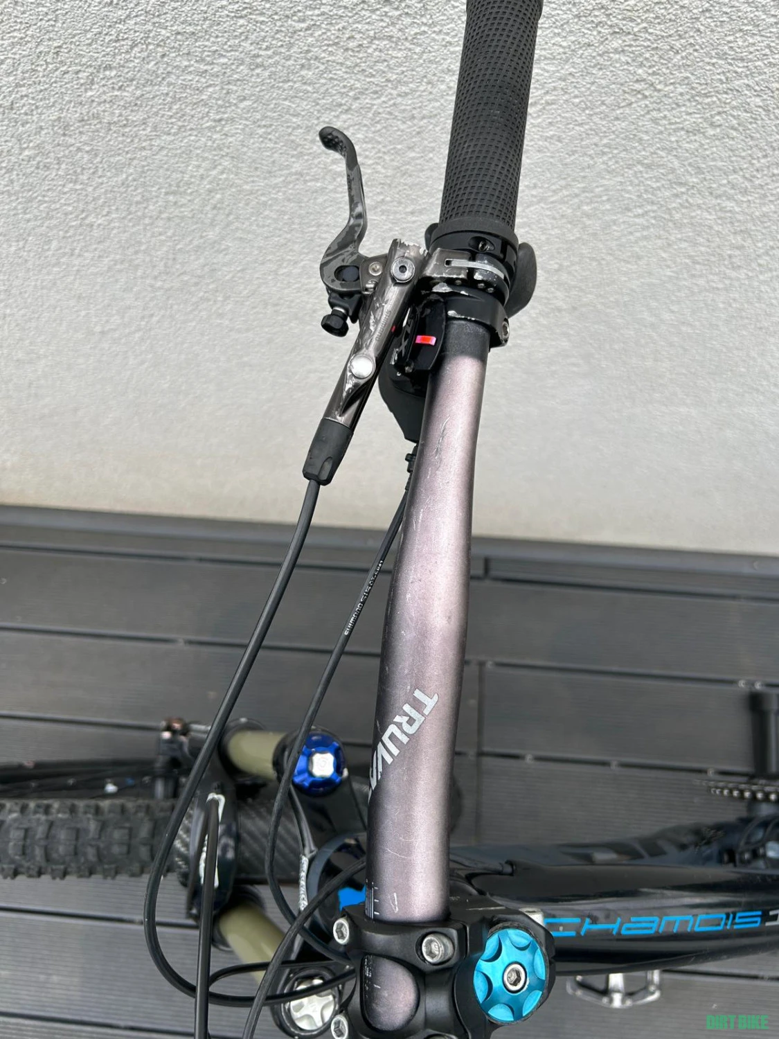 8. Bicicleta BIXS Chamois Carbon