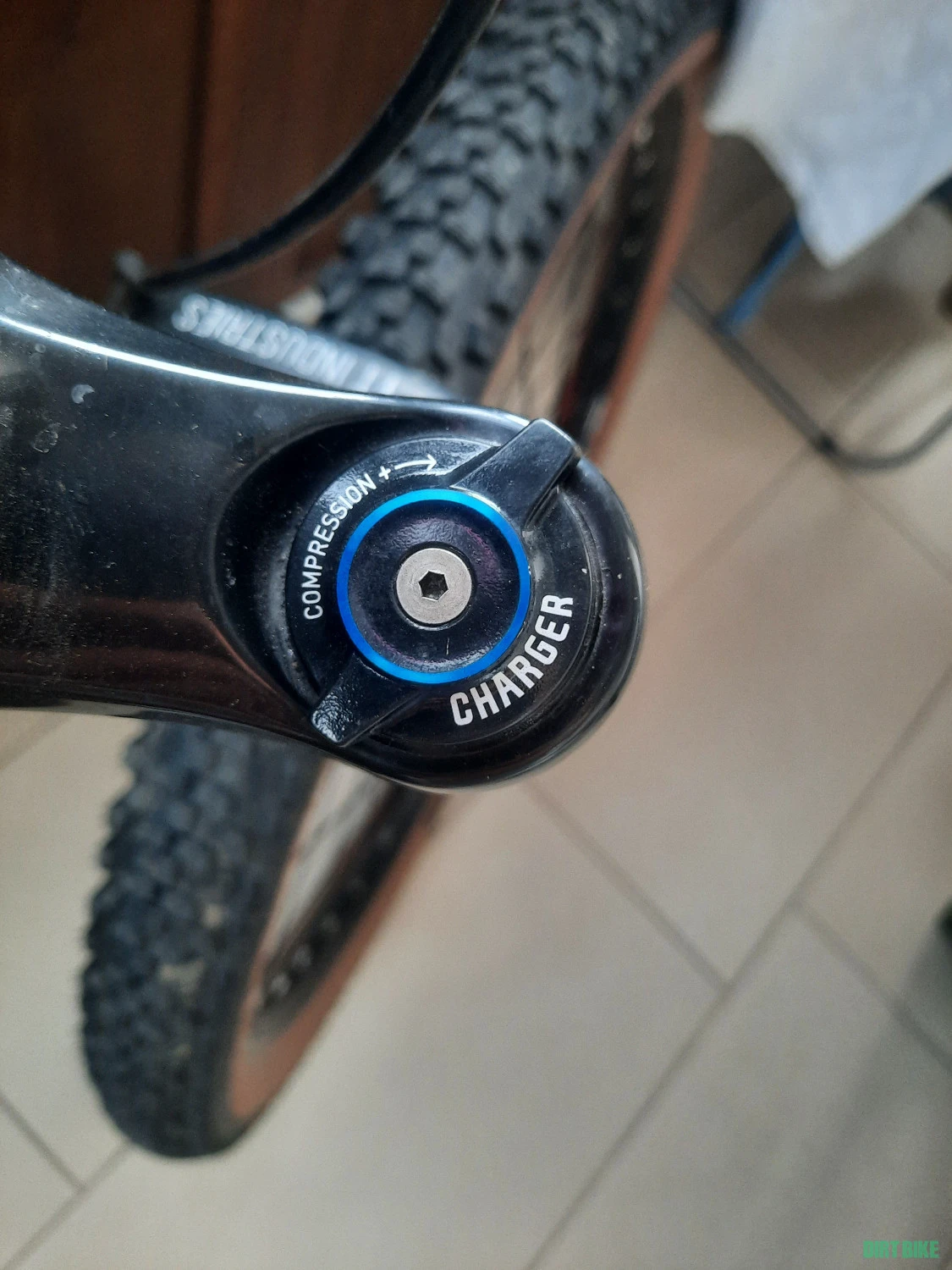 4. Furca lyrik select 27.5 150mm
