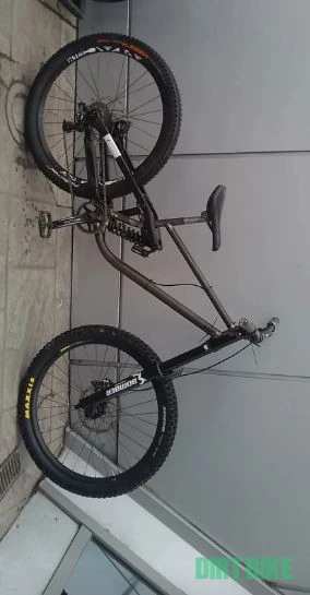5. Cadru custom facut din chromolly white stallion + cadru de two 15 aceasta abicla este un prototip adica este 1:1