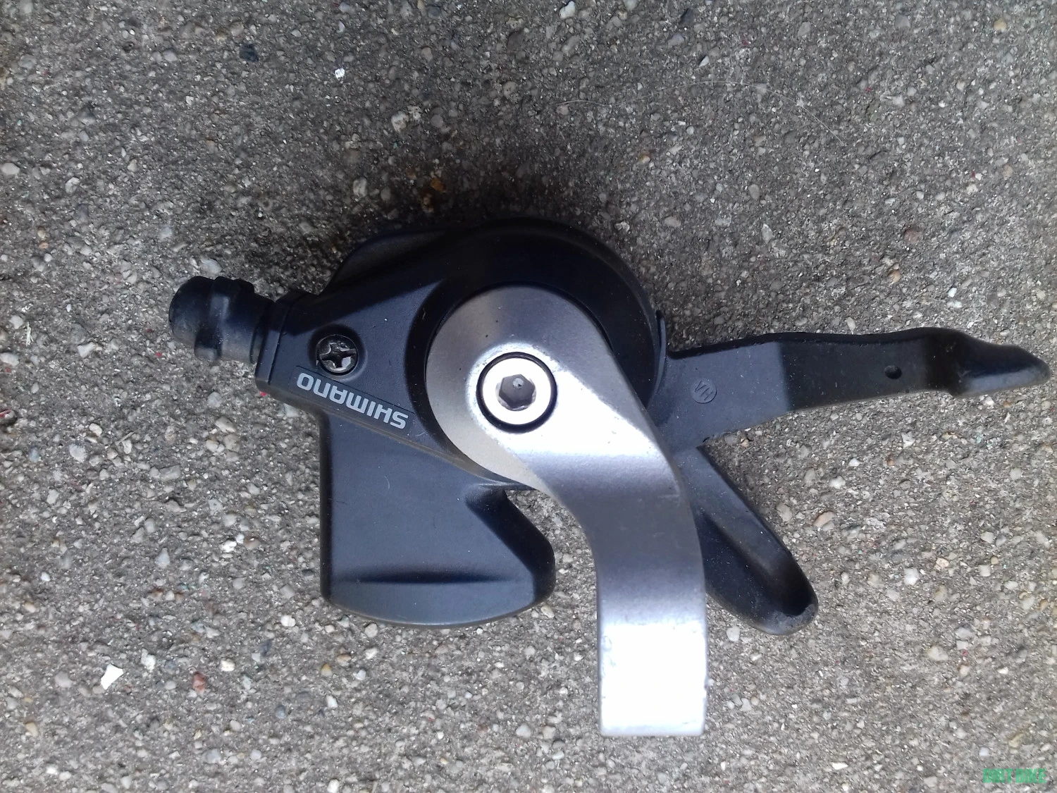 1. Maneta schimbator / shifter Shimano Alivio 8v.