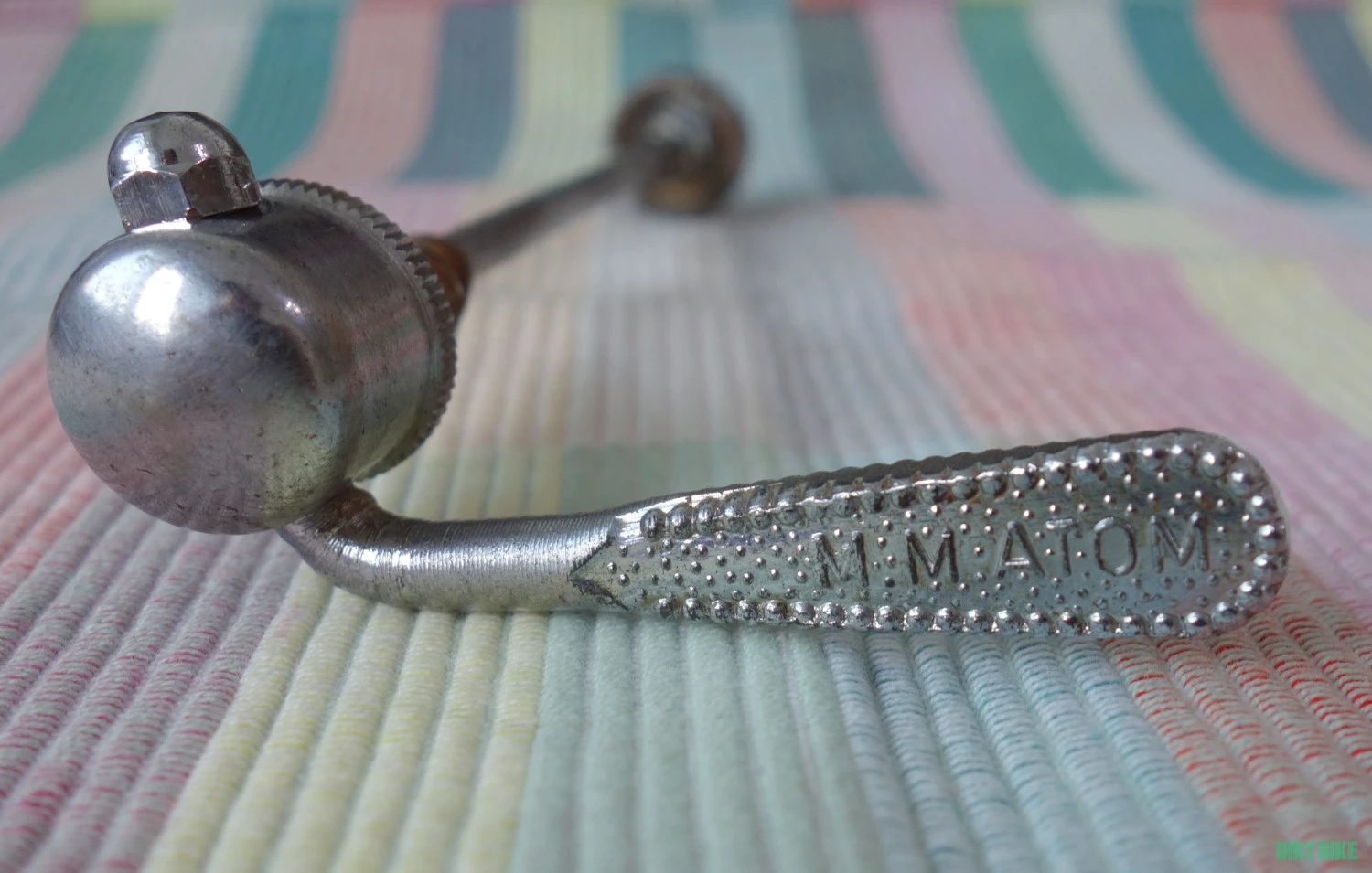 1. Vand quick release Maillard Atom vintage cursiera anii 70 80