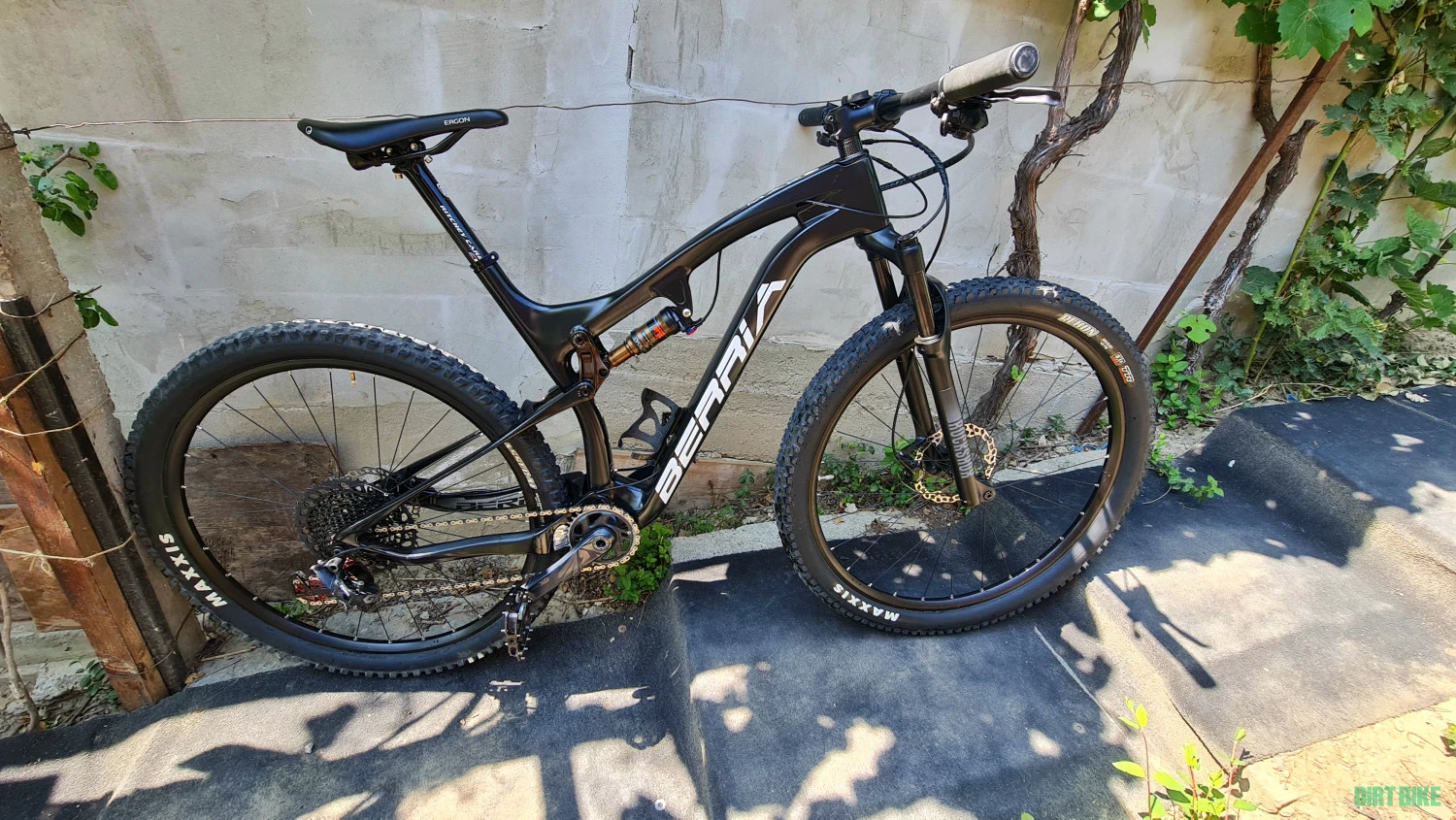 1. Berria Mako