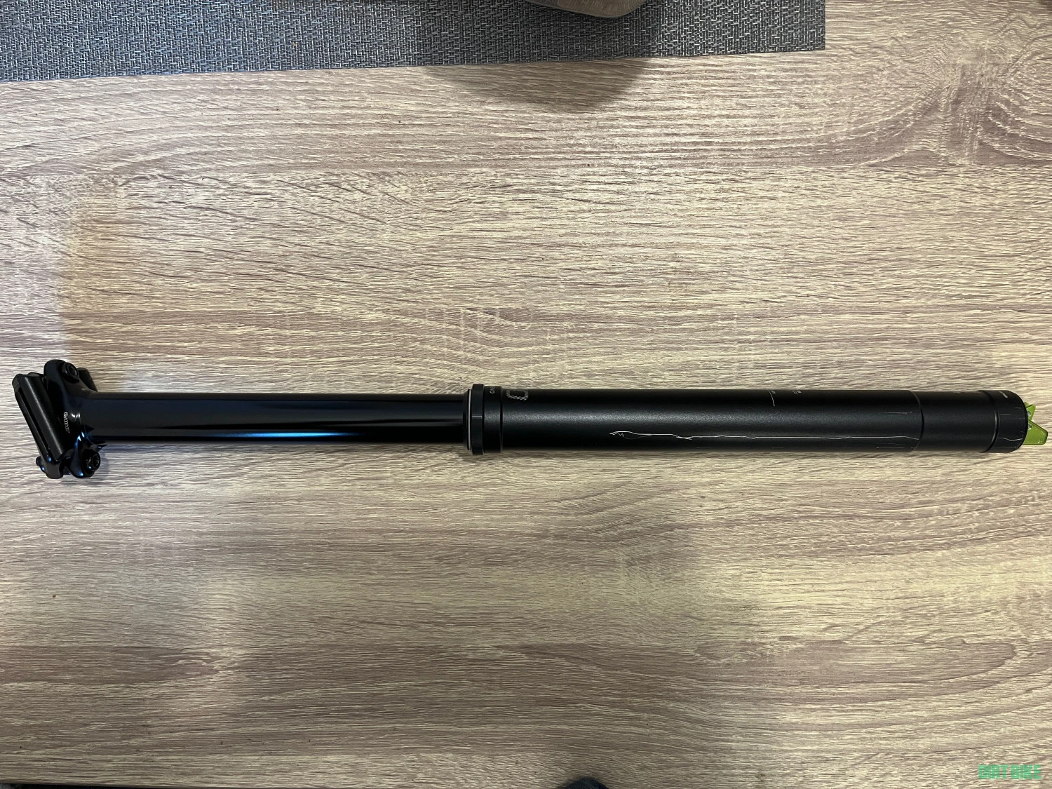 1. OneUp Dropper Post V2 31.6 mm 180 mm