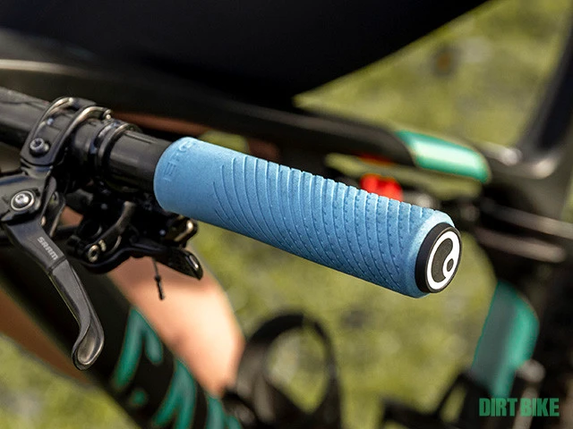 7. Mansoane MTB - Ergon GXR Team Laser Blue + Laser Red - diametru 30mm - NOI !!