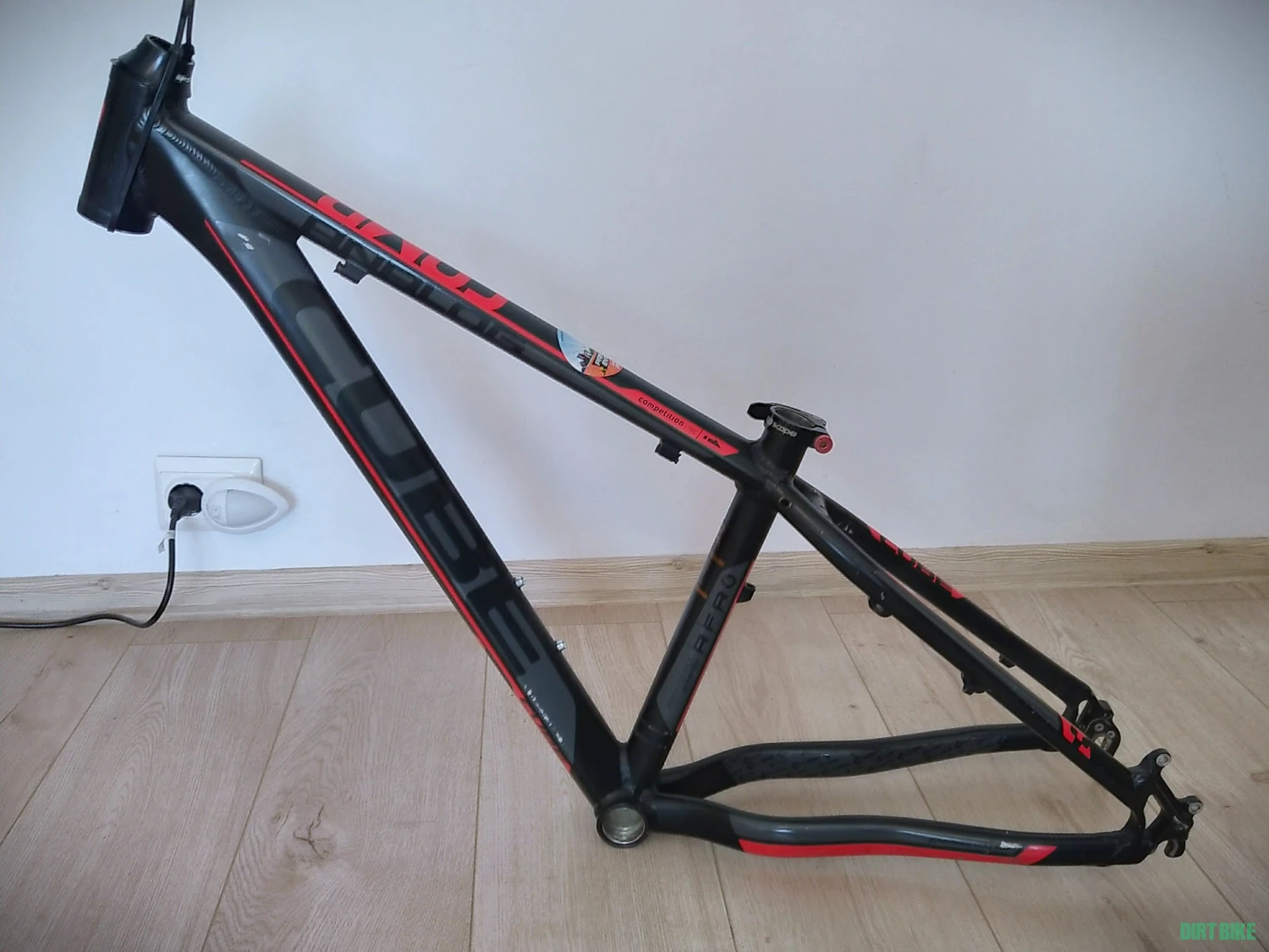 1. Cadru CUBE ANALOG COMP 14" roata 26" pers. scunde , copii 1.30-1,60 m