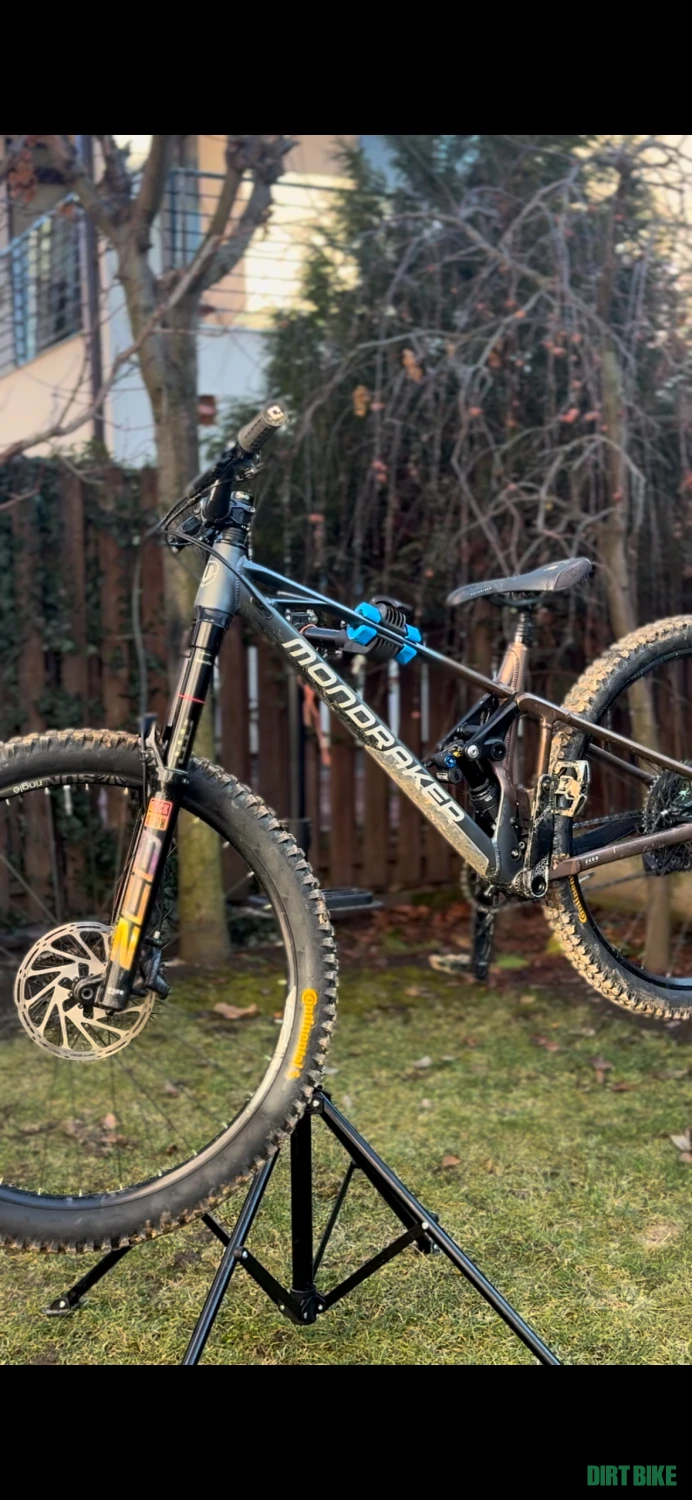 1. MTB Enduro Mondraker Foxy R 2024 – echipare de top – ca nouă