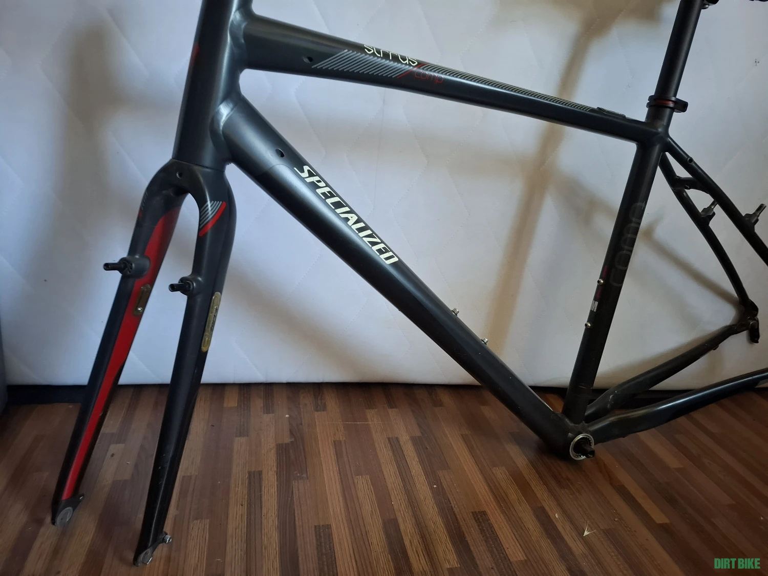 1. Cadru Specialized Sirrus Comp ( city, tour )