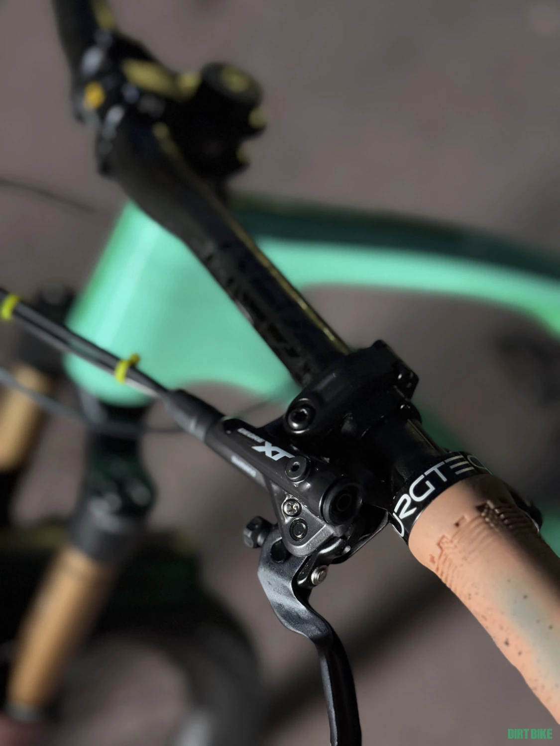 6. Orbea occam am m10 2019 carbon