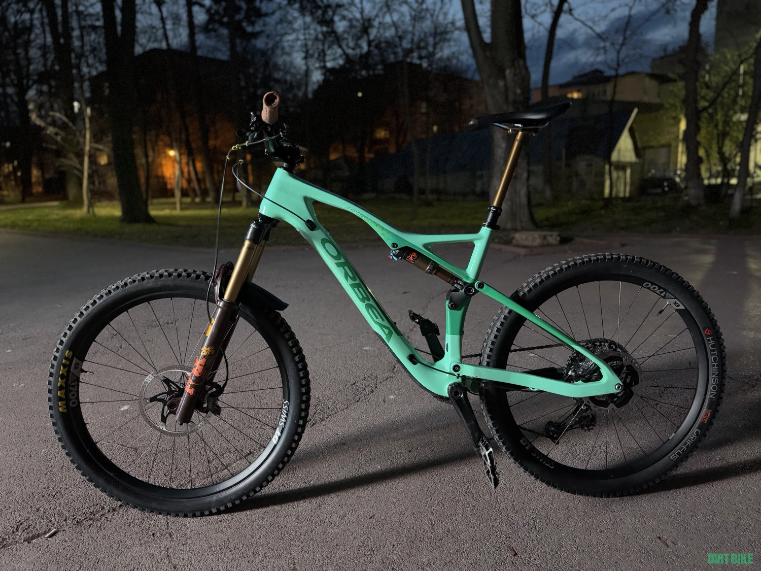 2. Orbea occam am m10 2019 carbon