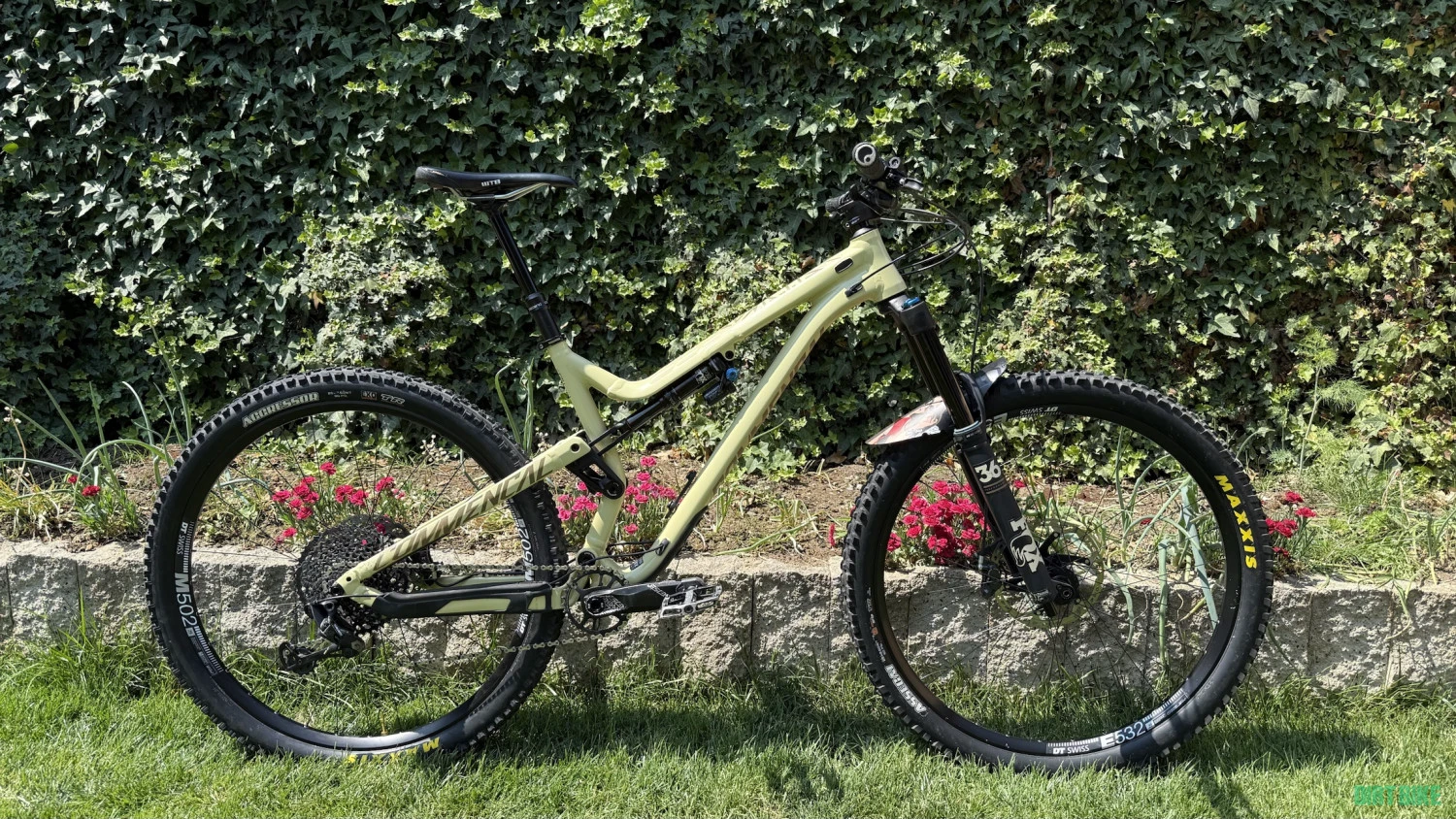 6. Commencal META AM 29 Essential 2019