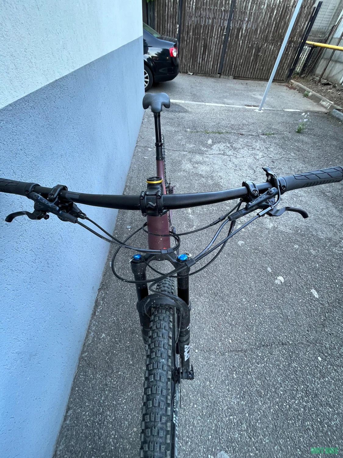 1. Canyon Lux Trail CF 6 – 2022, cadru carbon