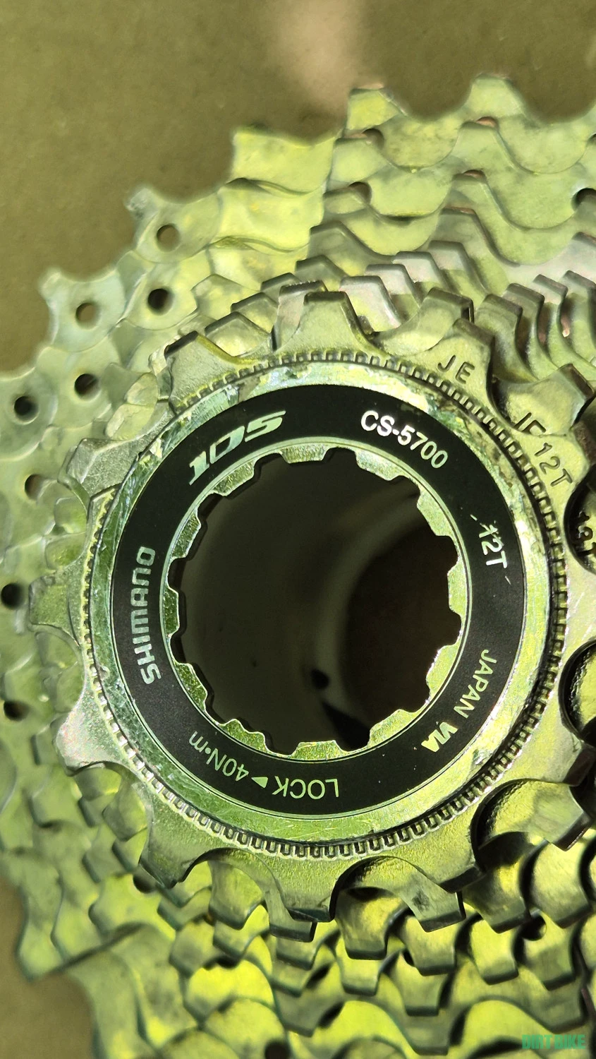 5. Shimano 105 CS 5700 12-27t