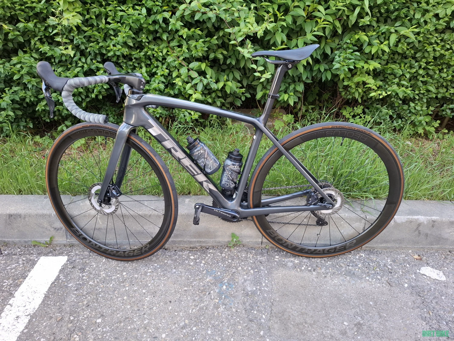 1. Trek Emonda cu / fara roti