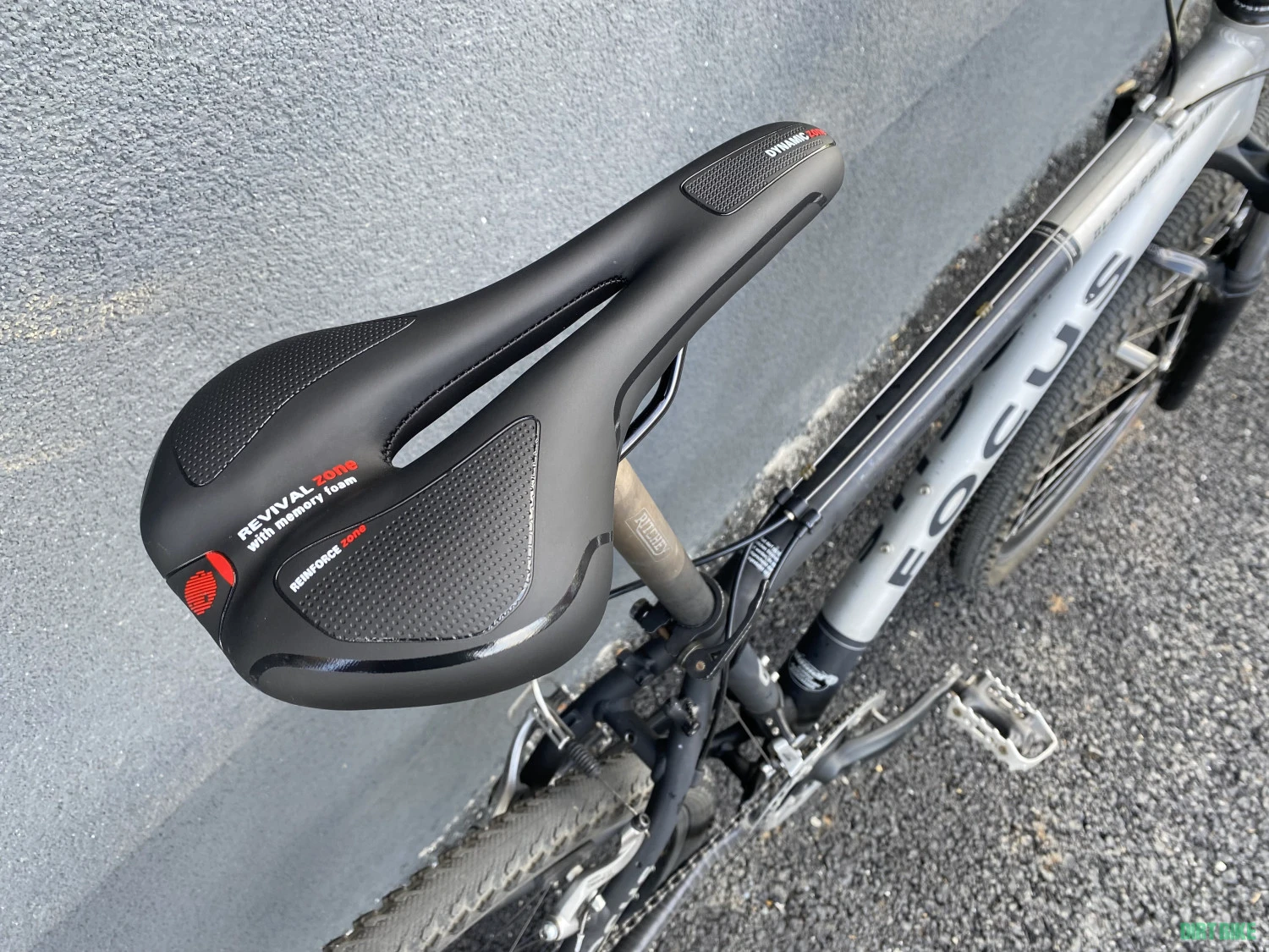 5. Bicicleta MTB 26" Focus LTD