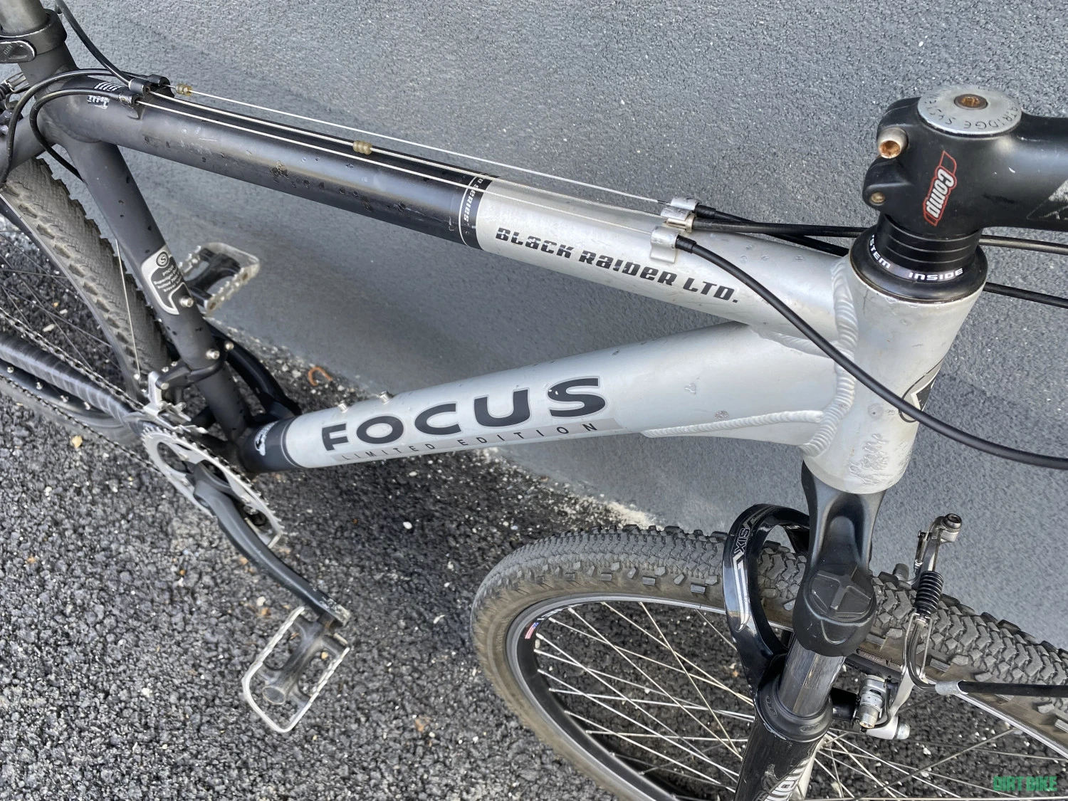 10. Bicicleta MTB 26" Focus LTD