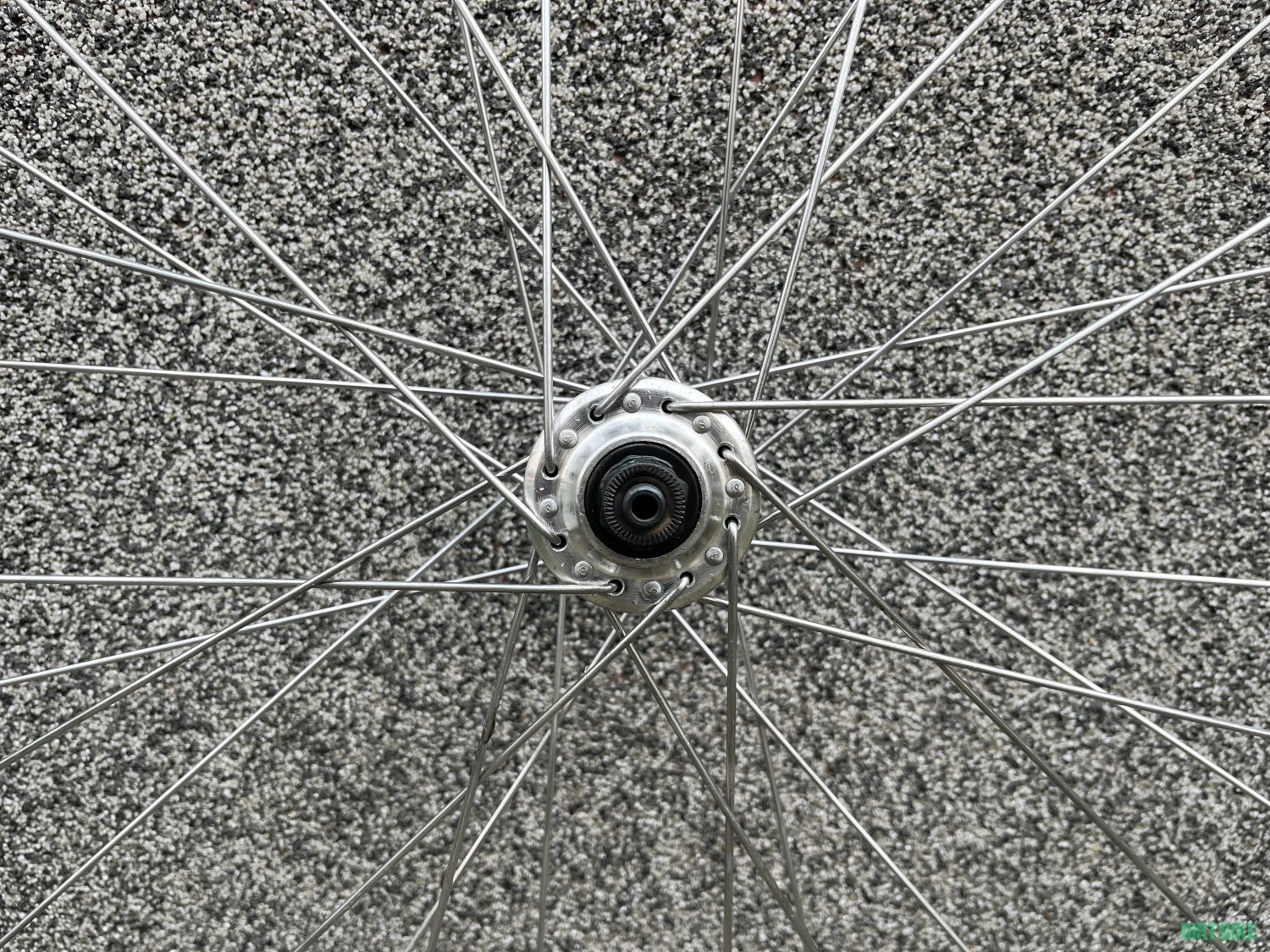 5. Vand roata fata Campagnolo Mavic