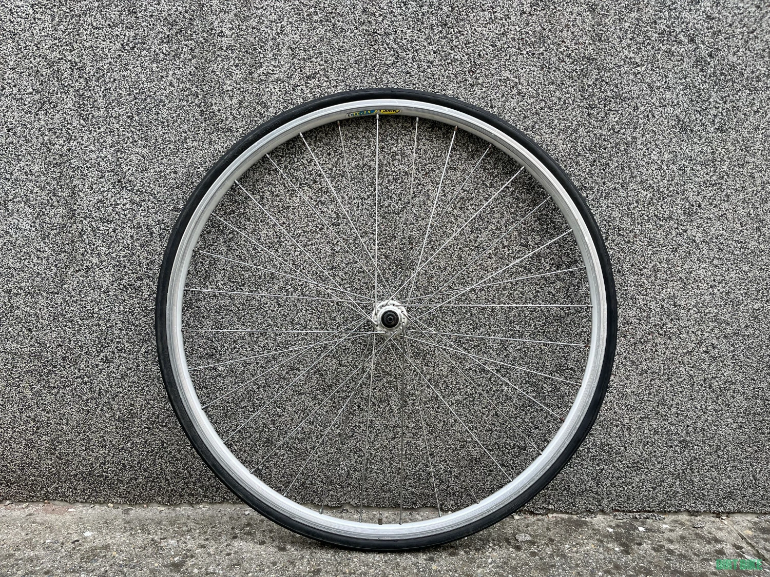 6. Vand roata fata Campagnolo Mavic
