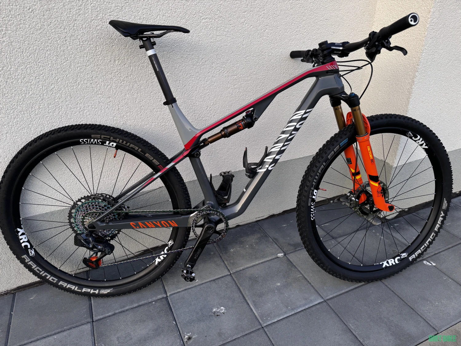 1. Canyon Lux SLX 9.0 Team