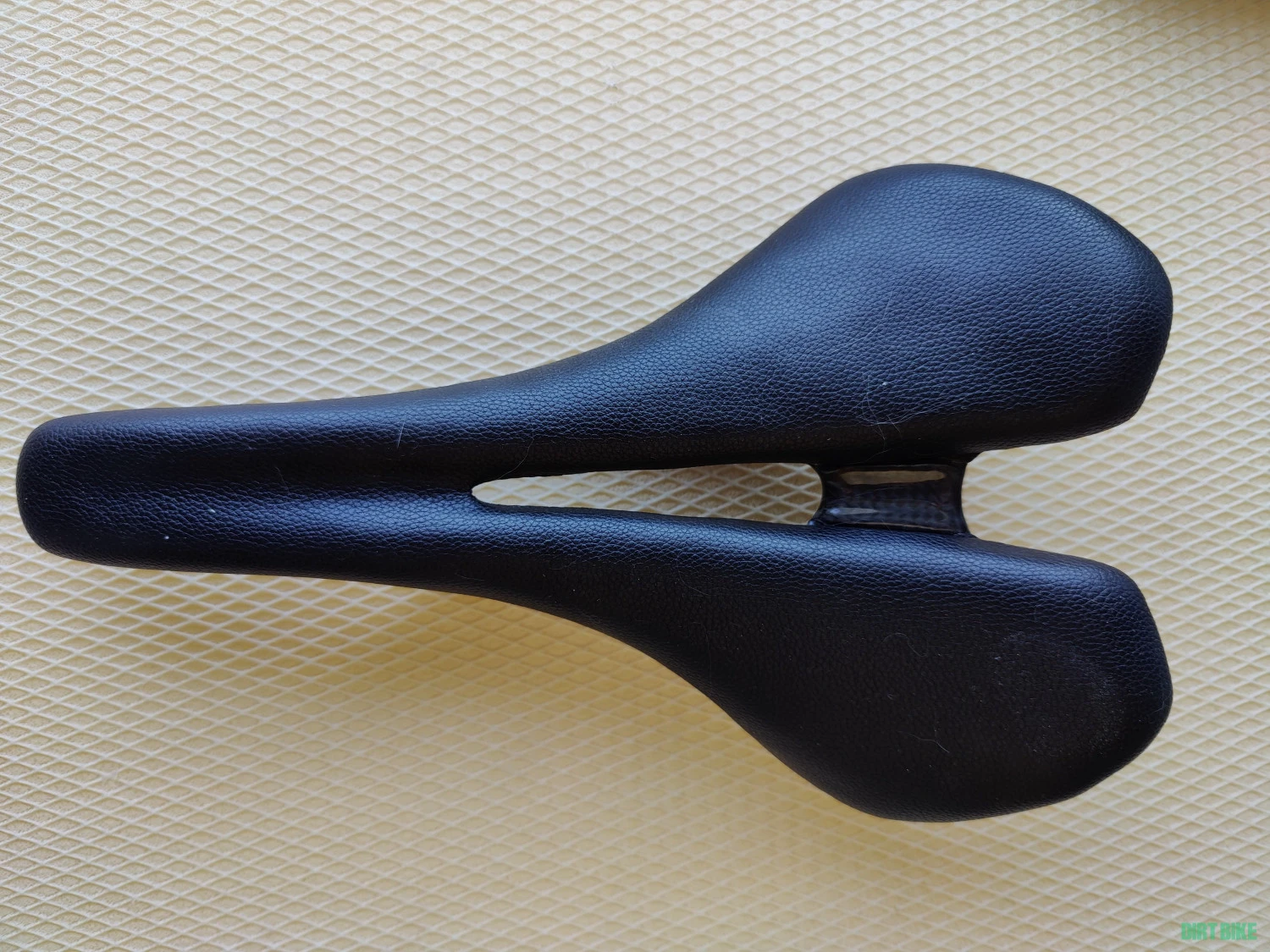 7. Sea fibra carbon T180 SAMANA