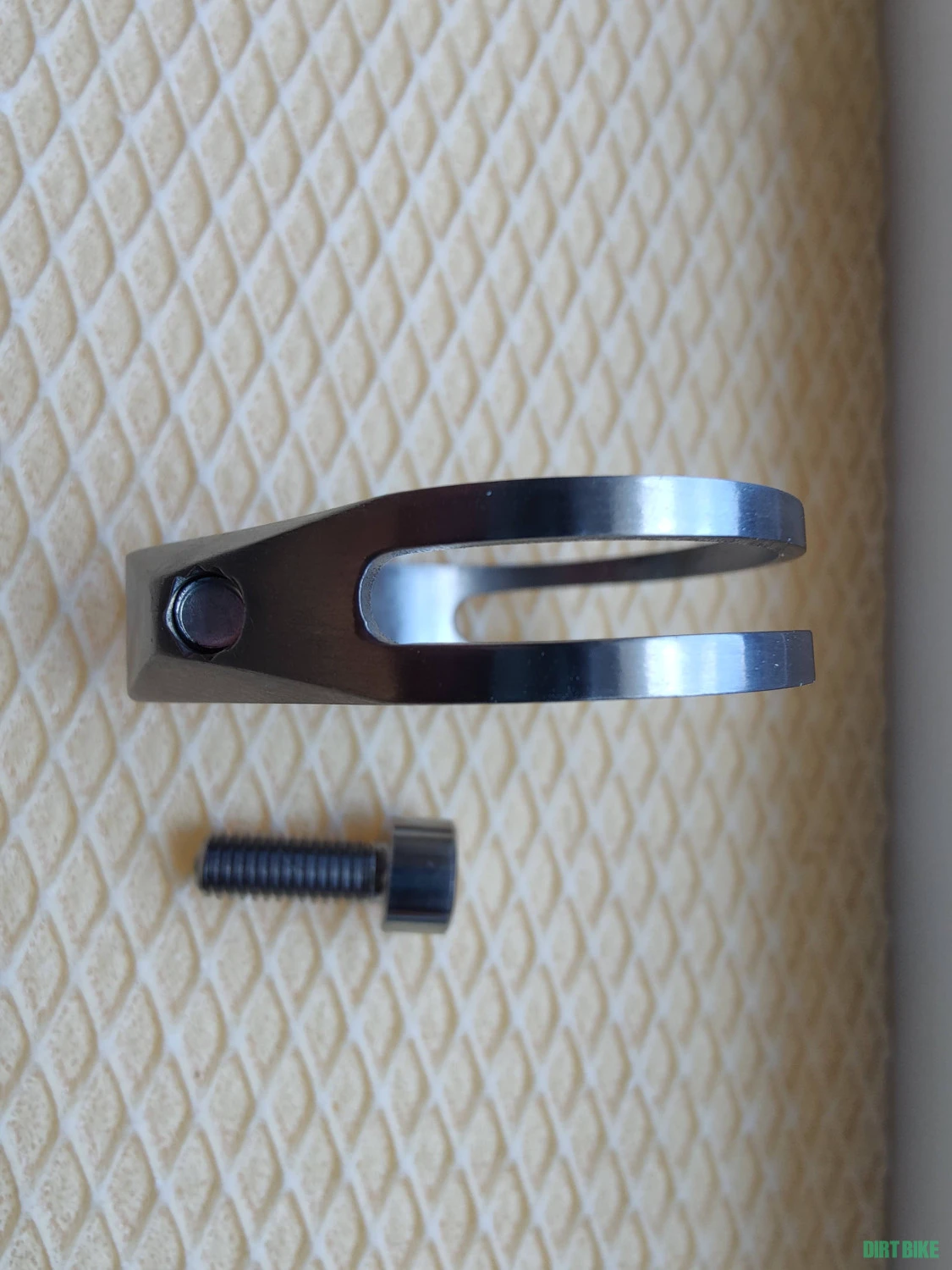 3. Colier tija sea din Titanium Alloy Gr5