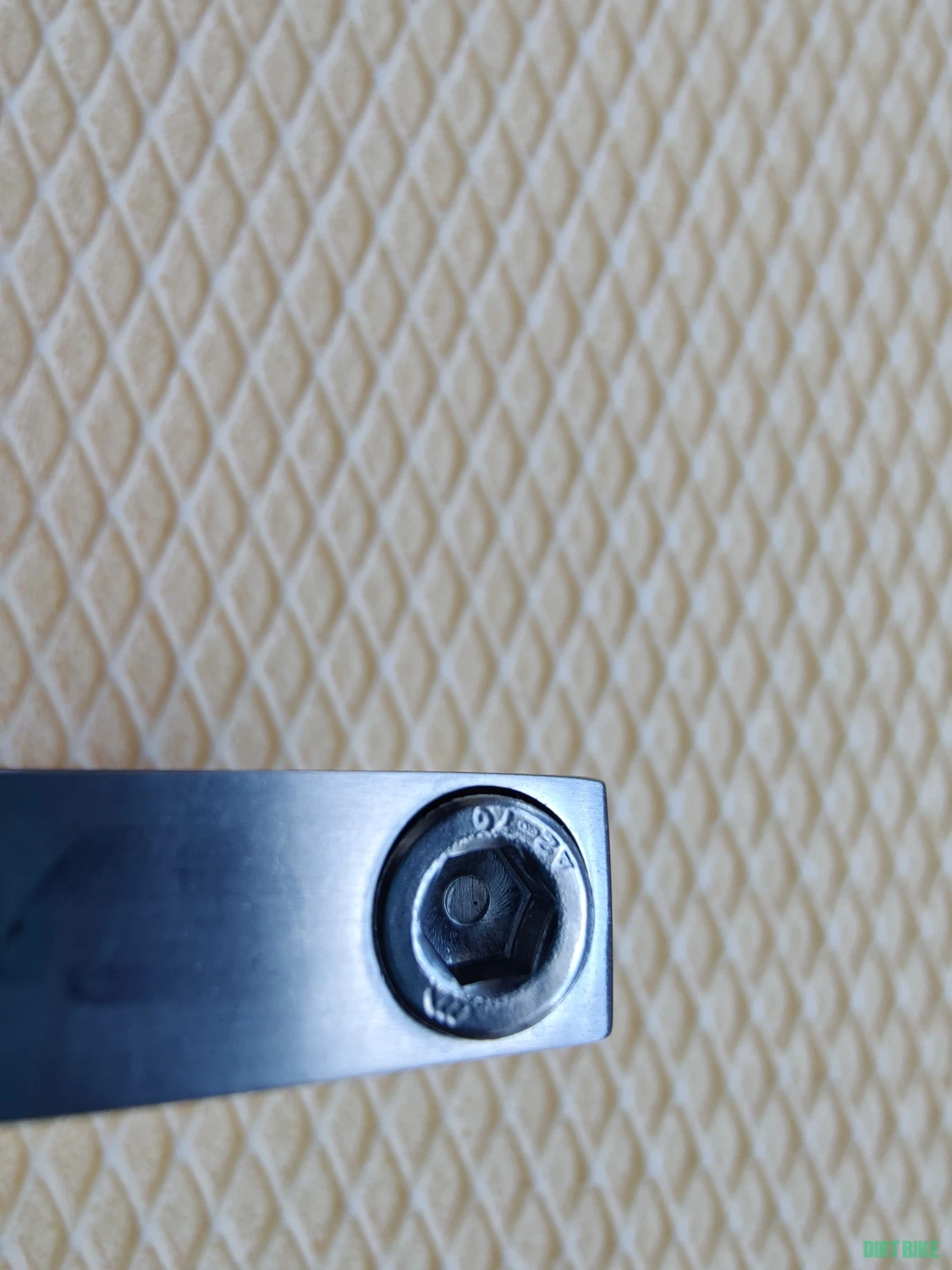 2. Colier tija sea din Titanium Alloy Gr5