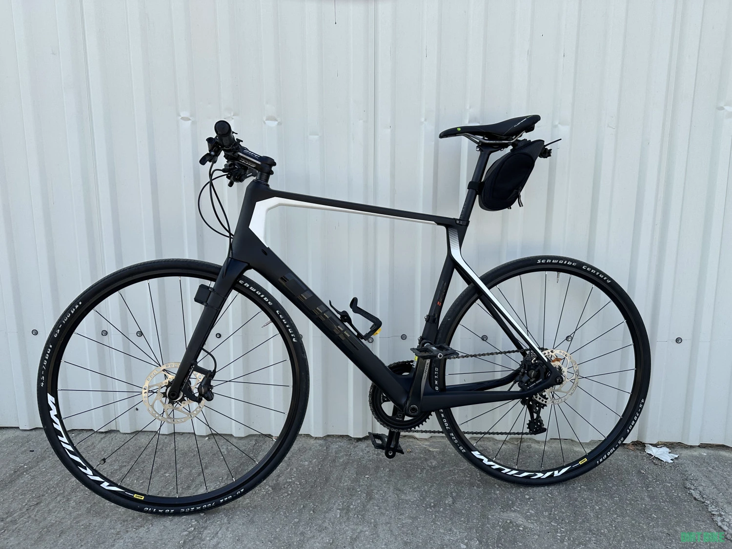 13. Cube Agree C:62 carbon – custom build 1x11, ghidon flat, mărimea 60
