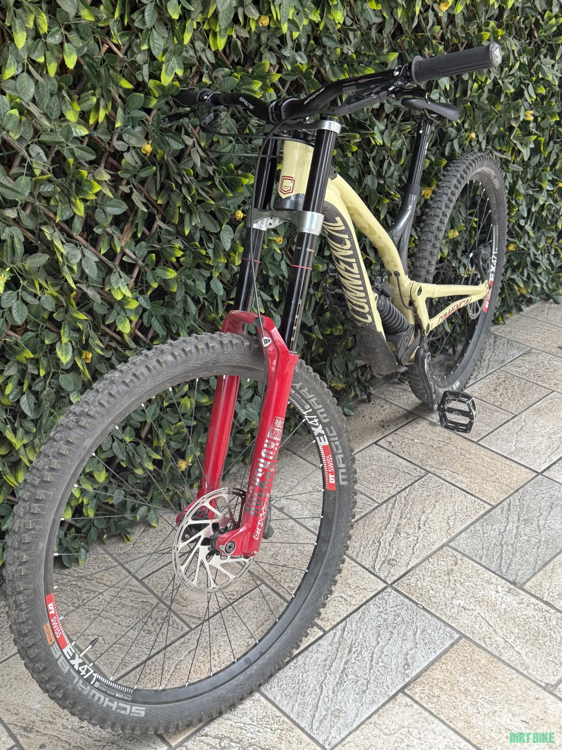 1. Commencal Supreme DH 4.3 Team Bike