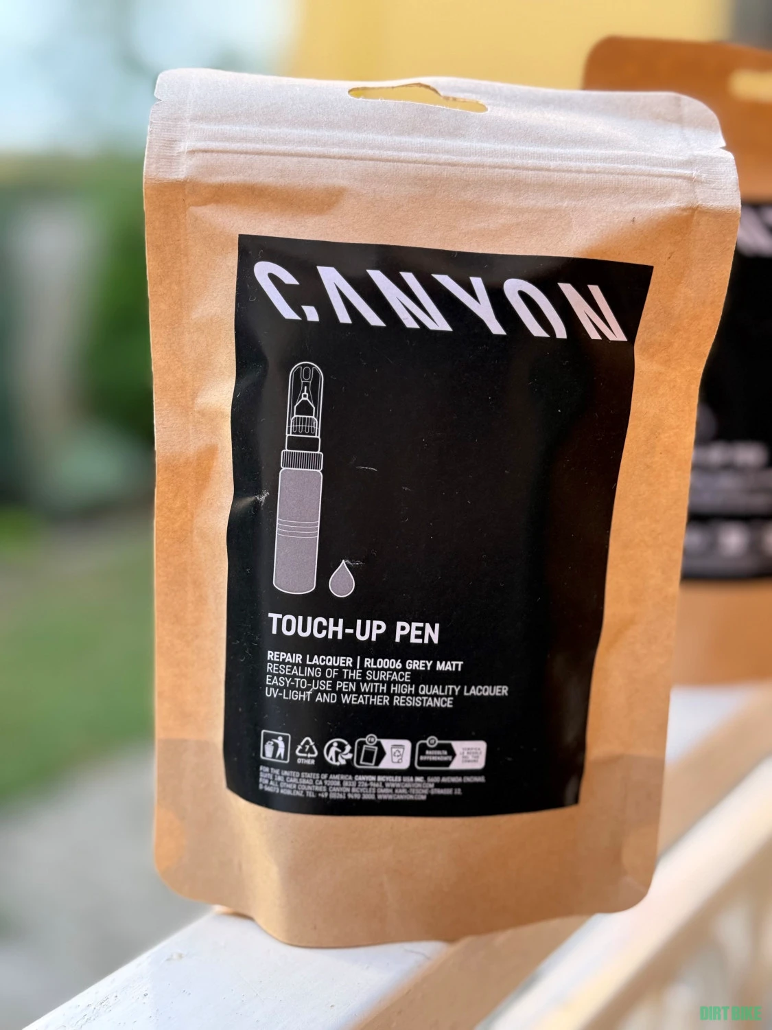 3. Canyon touch-up pen RL0006 grey matt