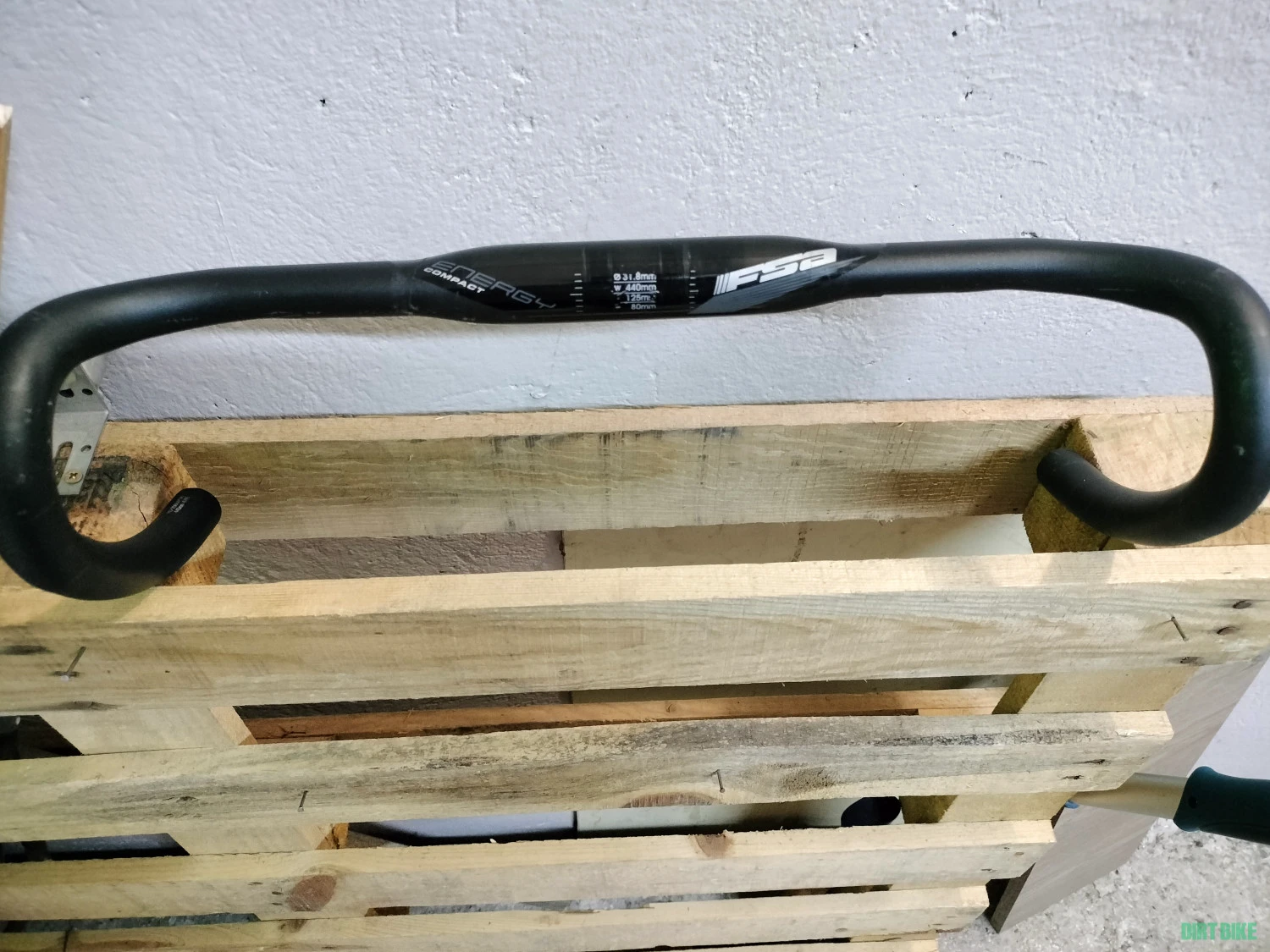 6. Vând ghidon aero cursiera 44 cm