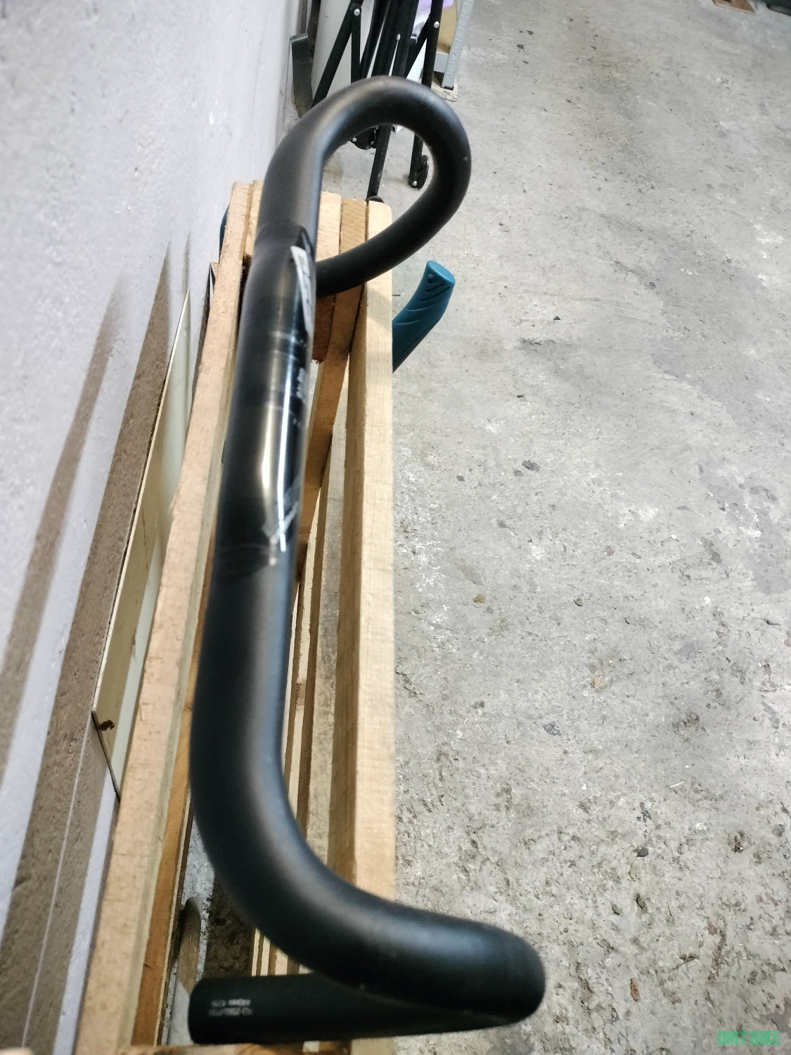 3. Vând ghidon aero cursiera 44 cm