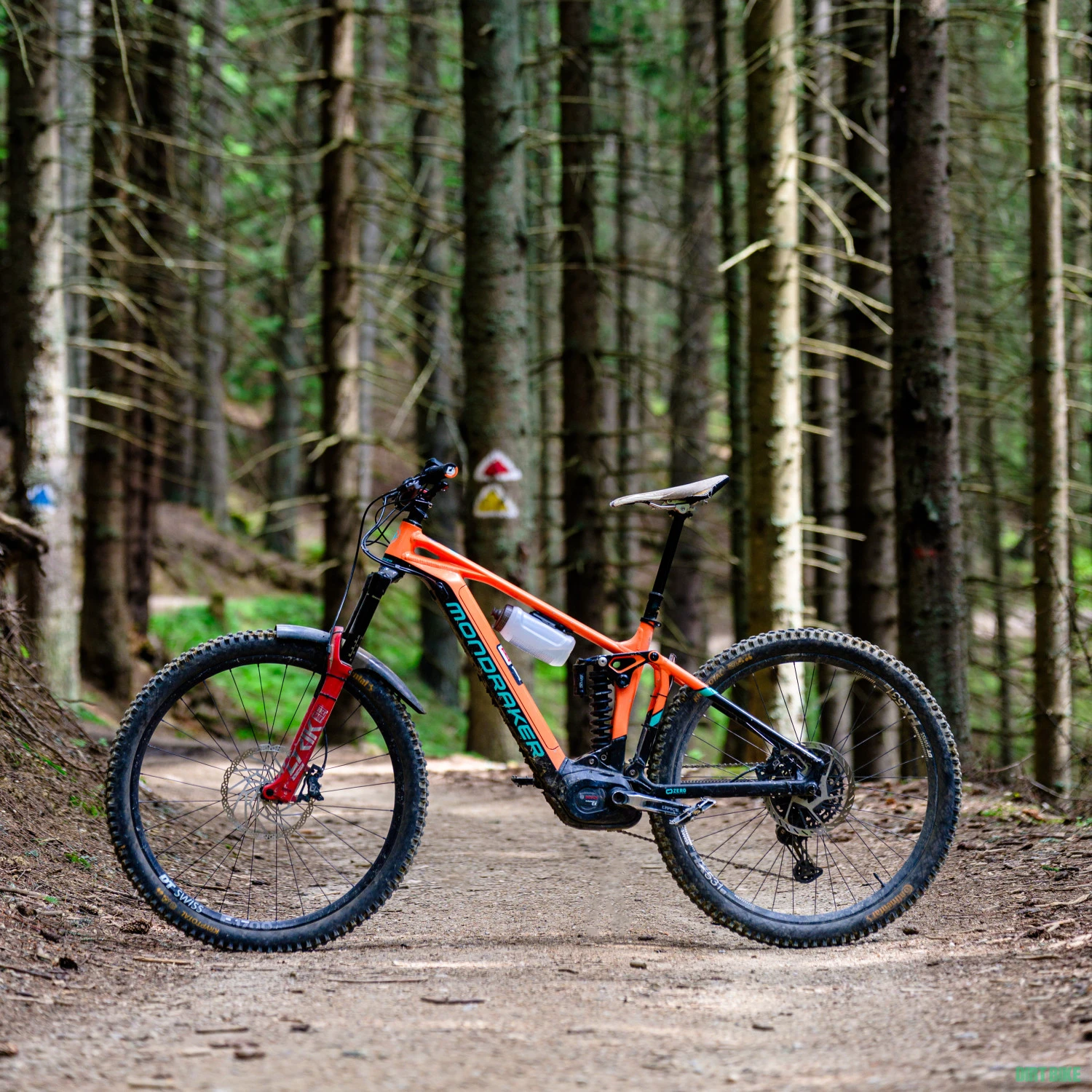 1. Mondraker Level R 2020