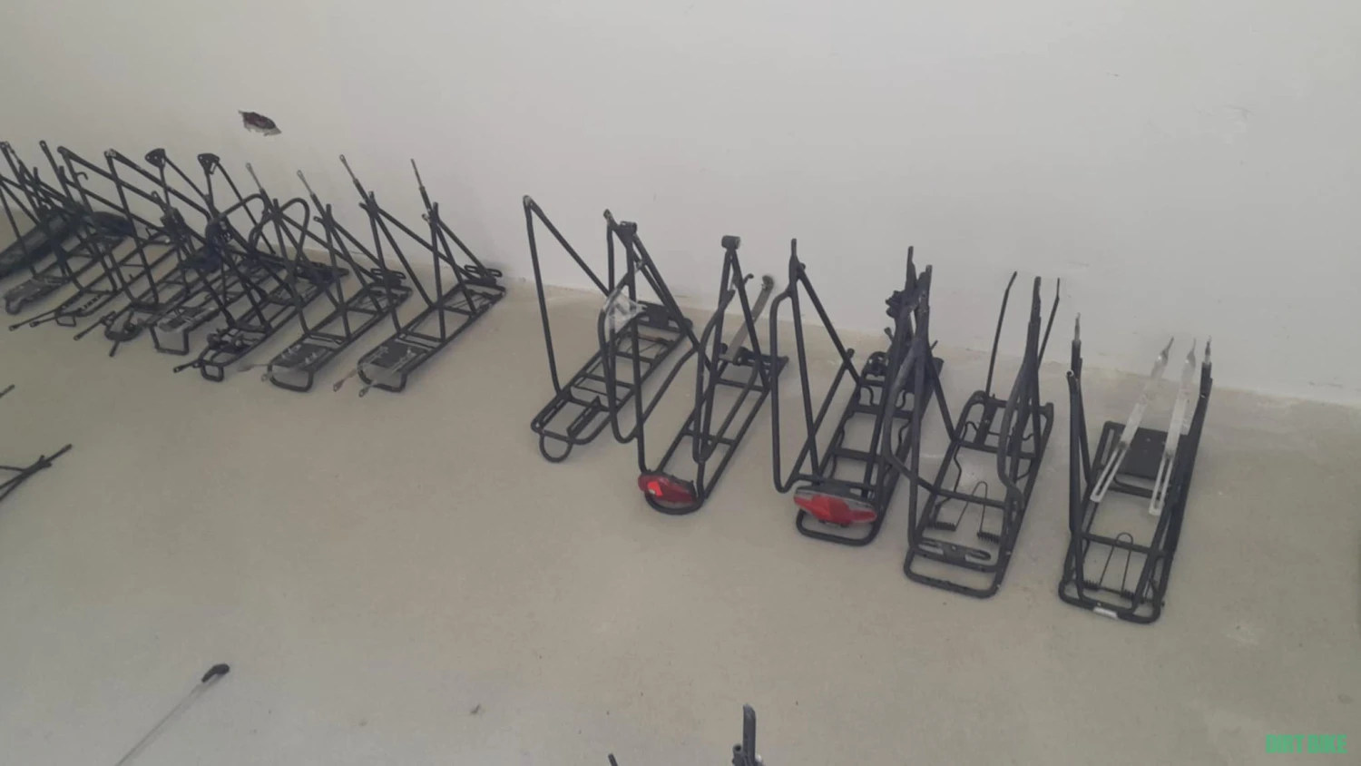 2. Vand portbagaje si aparatori bicicleta