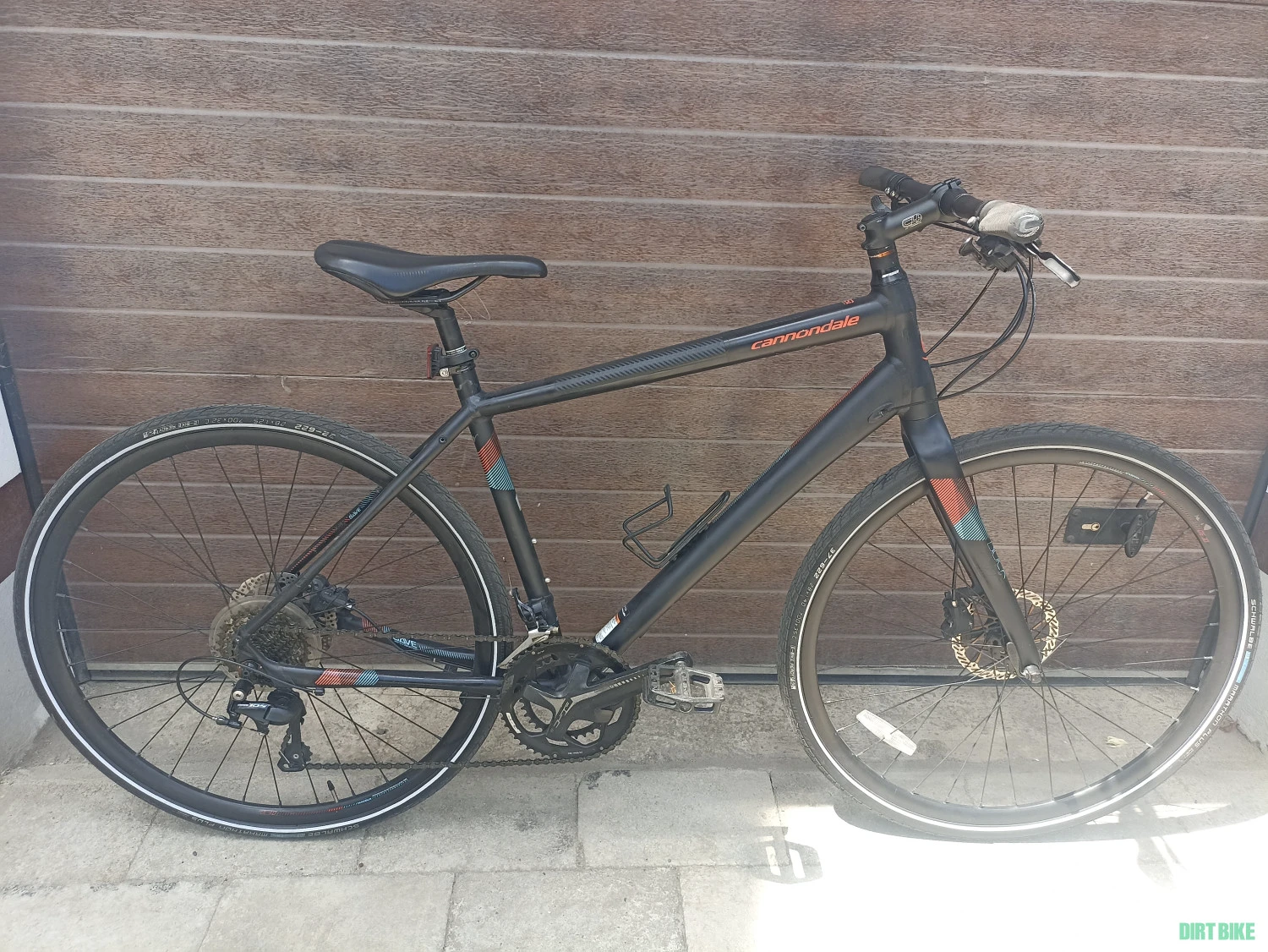 1. Cannondale cu furca de carbon, shimano 105