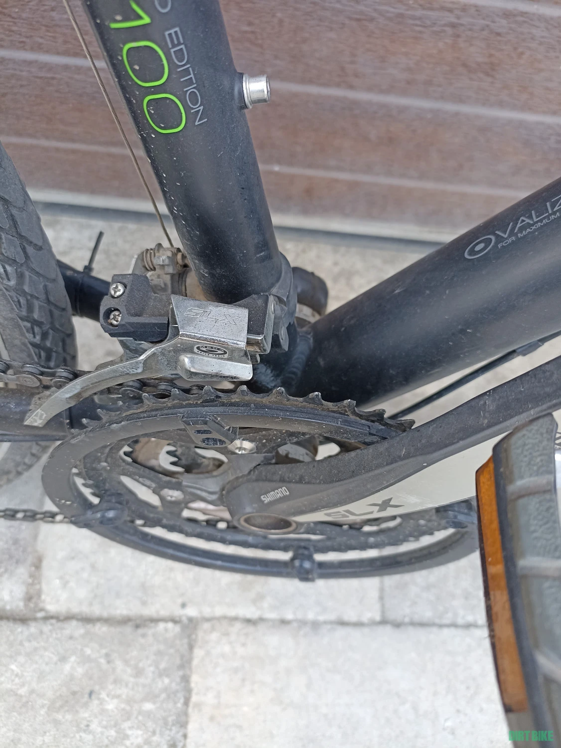 3. Ghost trekking bike roti 28