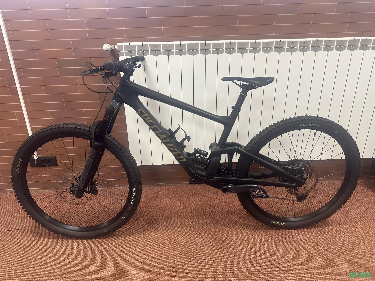 1. Specialized Enduro Comp 29´2023 MTB bike