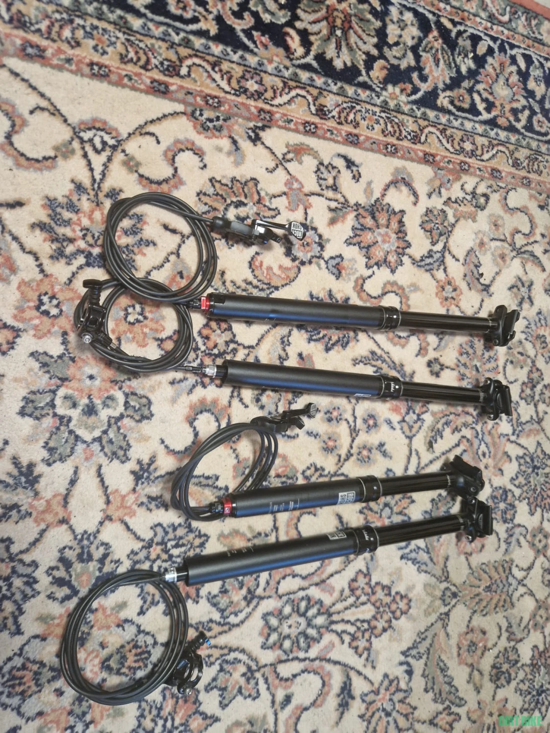 2. Dropper post Rock Shox Reverb, diverse modele