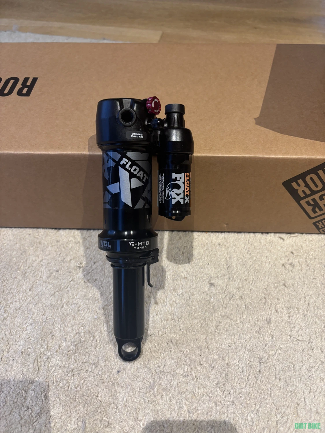 1. Vand shock Fox Float X 205x65 trunnion