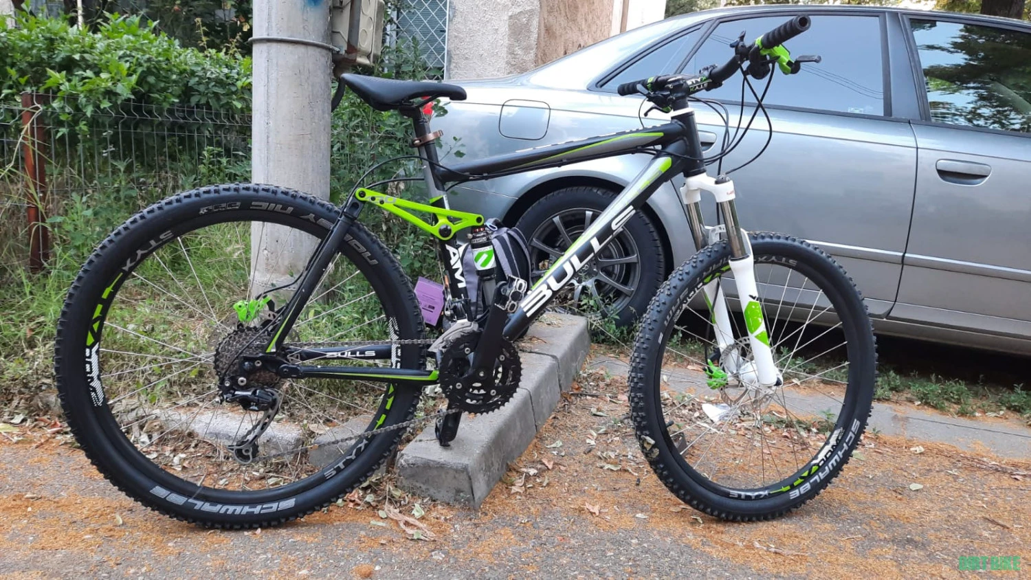 1. Bicicleta full suspension BULLS