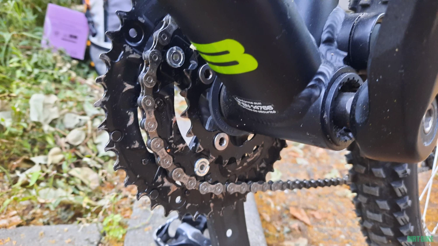 5. Bicicleta full suspension BULLS