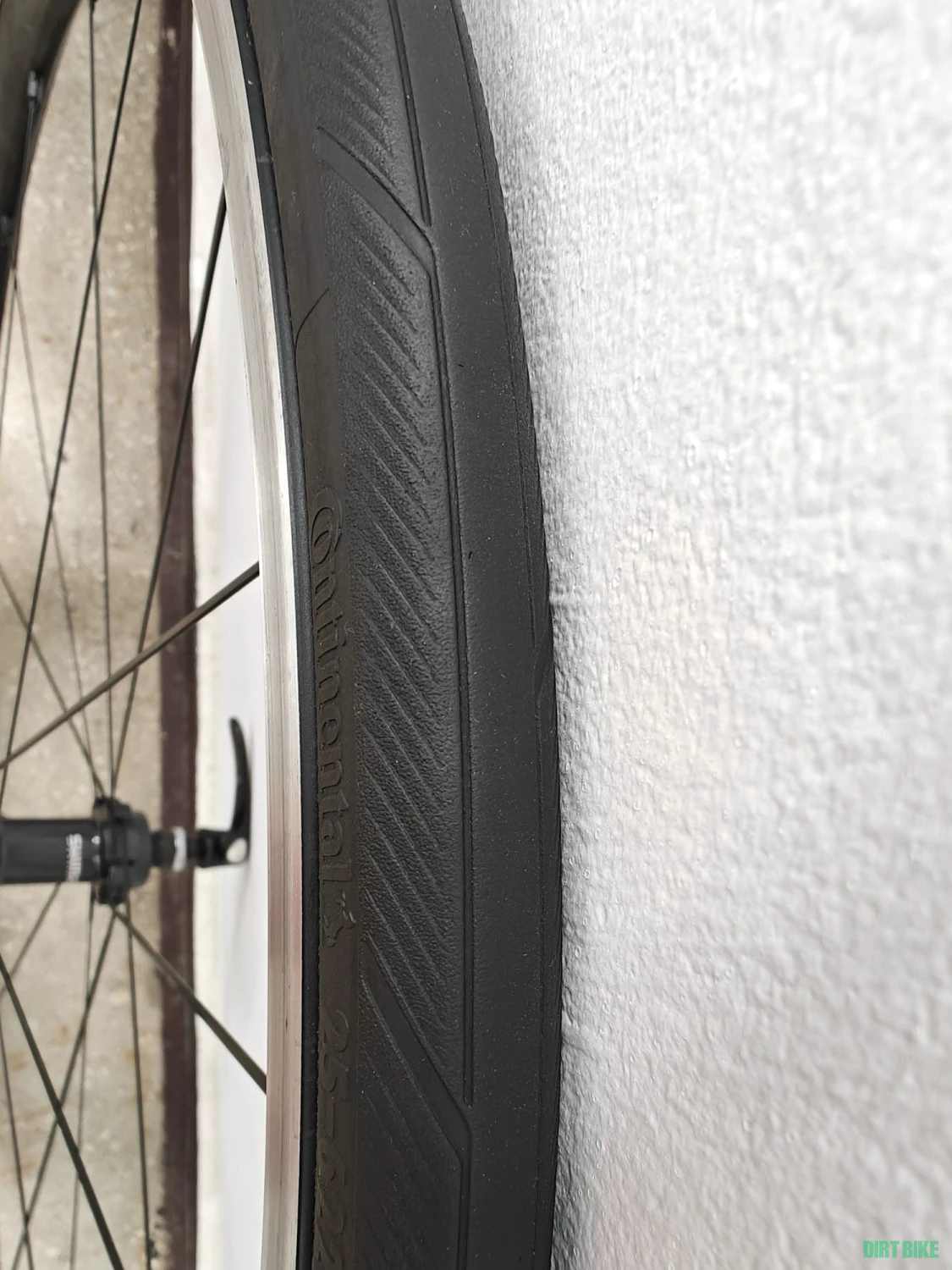 1. Set Roti cursiera Shimano WH-RS300 in stare impecabila