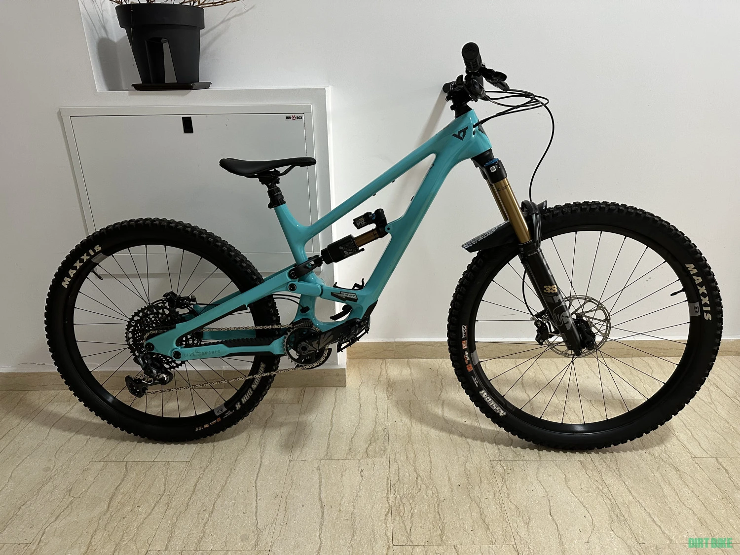 1. YT Capra Core 4 MX (mullet)