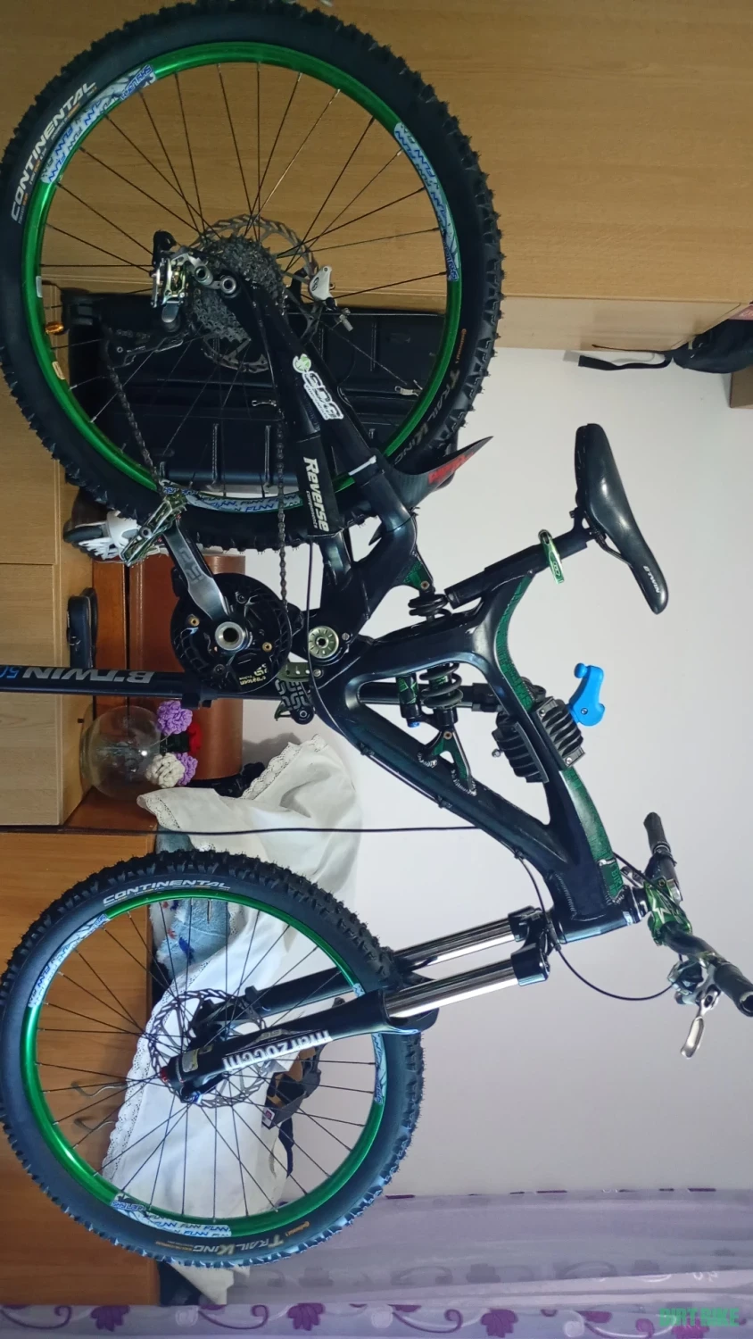 1. Vând dawnhill GT ruckus 7