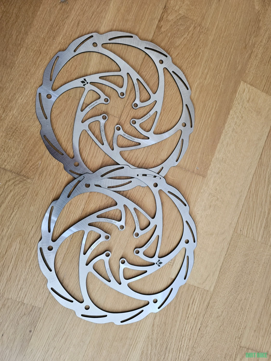 1. Formula monolithic 203mm 1.8mm set rotor
