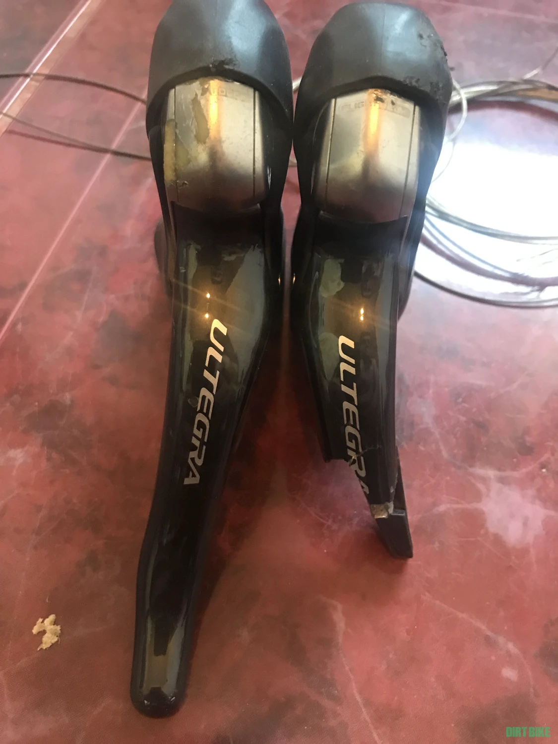 1. Manete ergopower Shimano 6700 10v