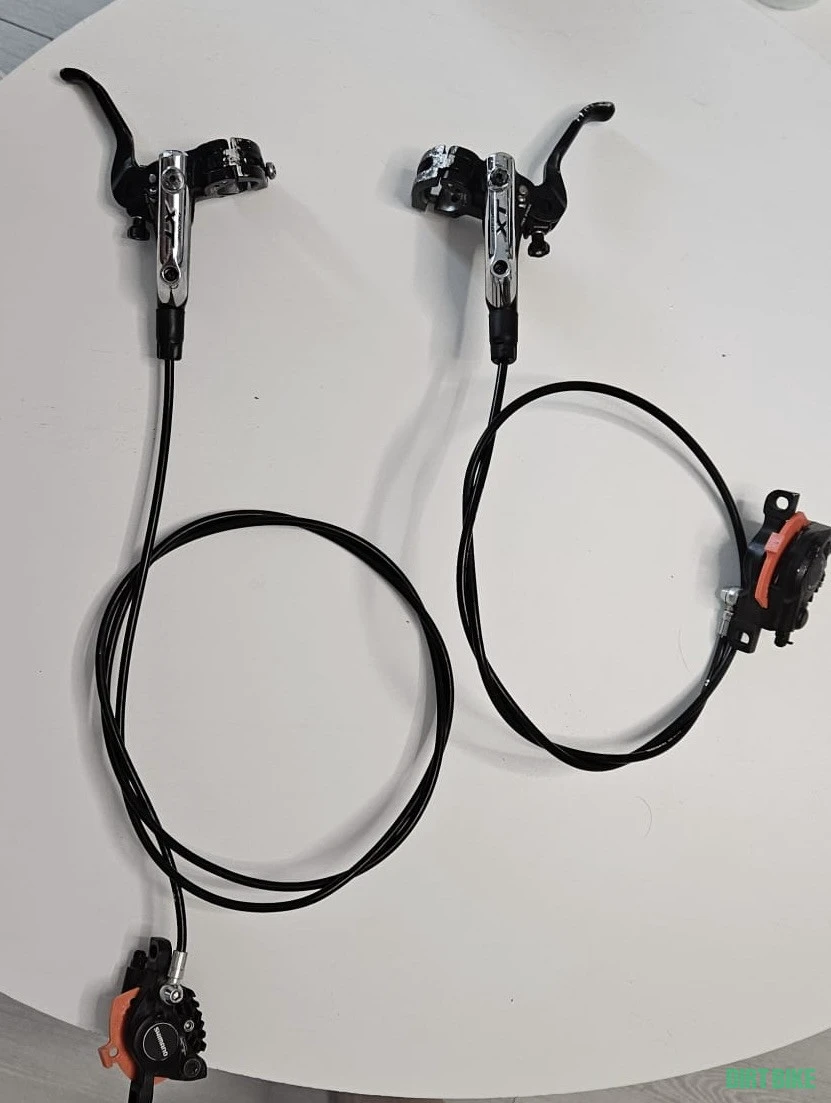1. Set frane Shimano Deore XT BR-M785